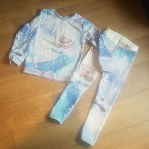 Elsa sweatshirt and matching paints.. Frozen